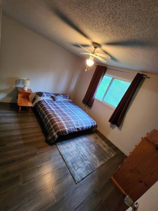 Entire 3 Bedroom House In Elliot Lake Eksteriør bilde
