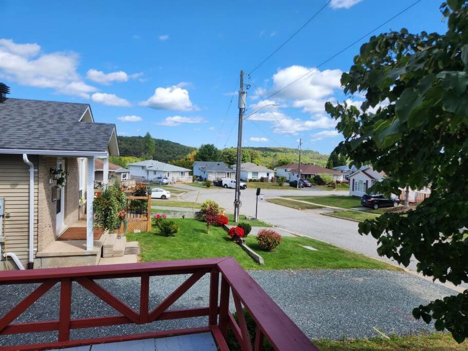 Entire 3 Bedroom House In Elliot Lake Eksteriør bilde